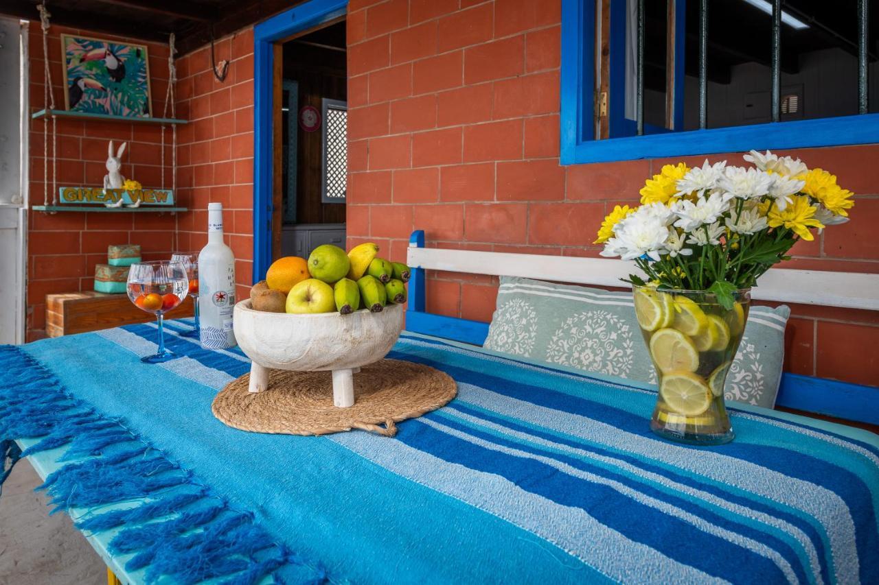 Cabin In Front Of Idyllic Majanicho Beach Luaran gambar